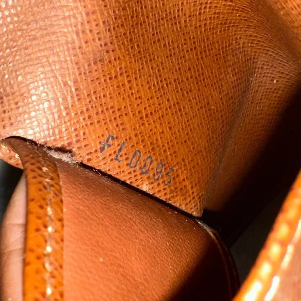 Louis Vuitton key holder Brown Monogram